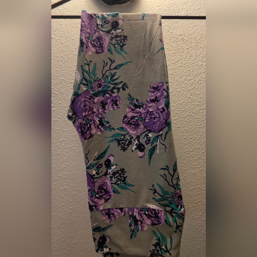 LuLaRoe OS Legging Gorgeous!